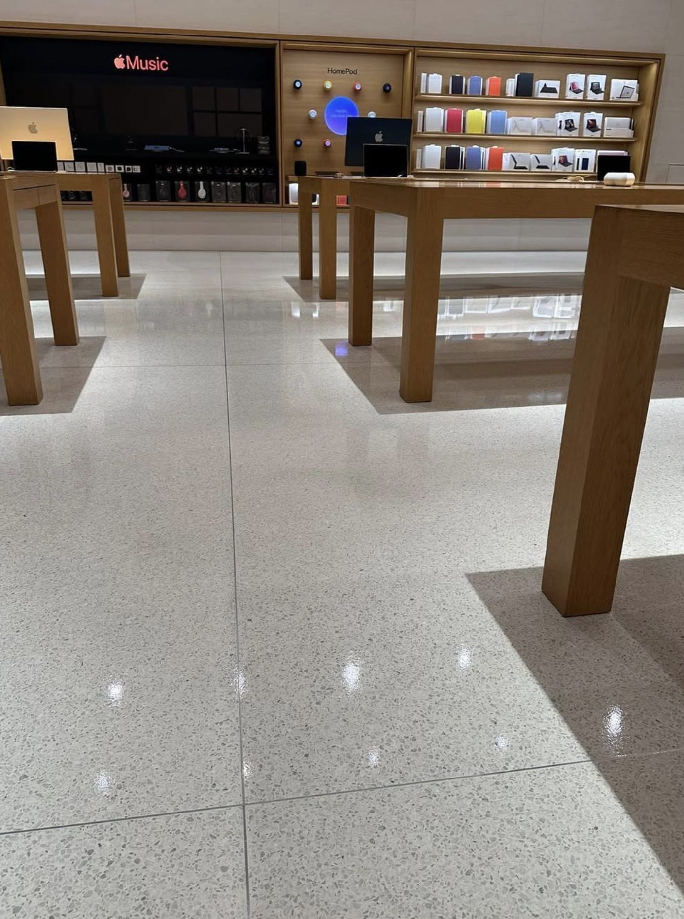 Apple flagship store with restored high-gloss floor